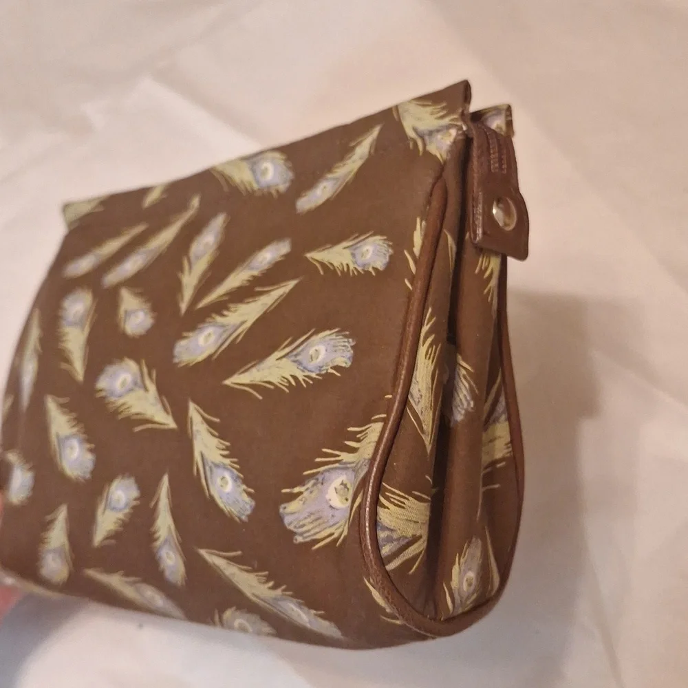 Liz Claiborne Brown Peacock Feather Print Cosmetic Makeup‎ Bag Zipper Pouch